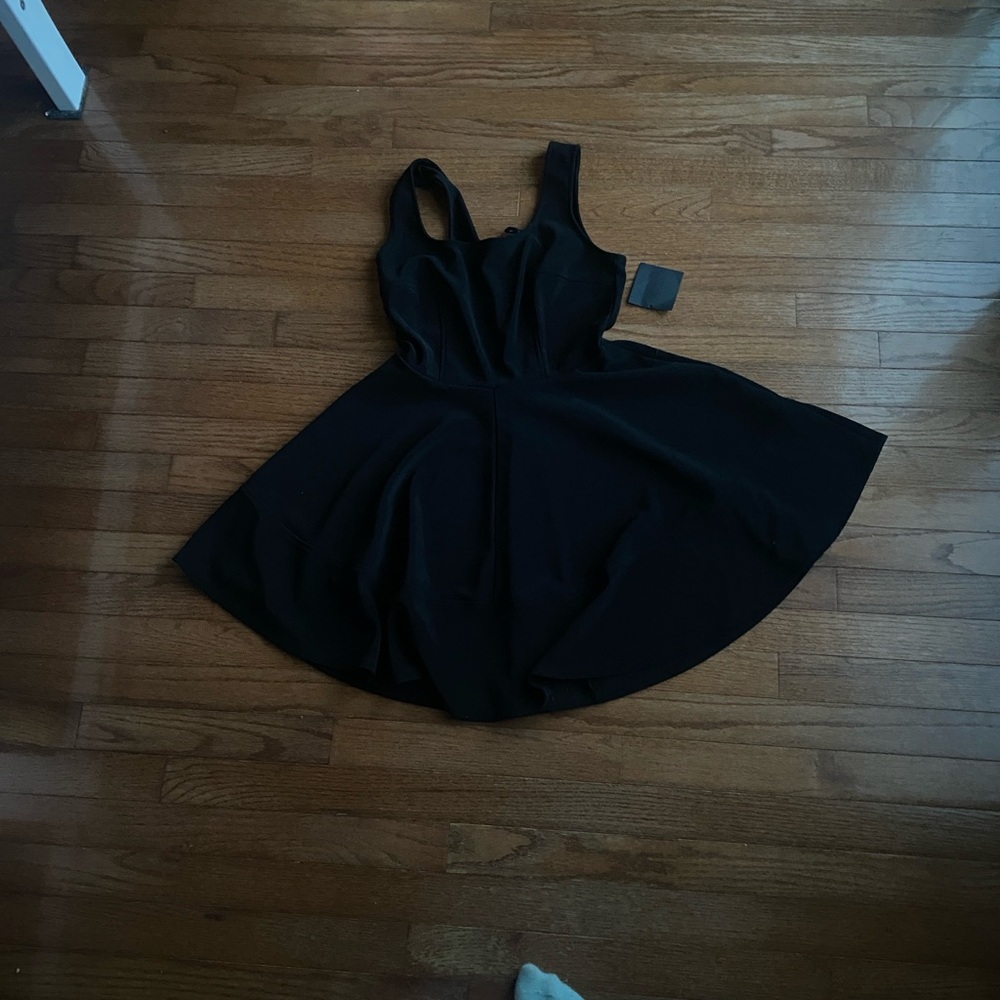 Black dress lulus never been worn